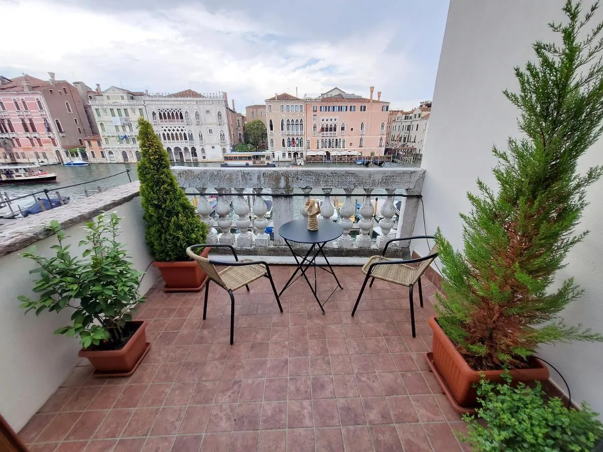 Residenza La Veranda A Rialto Βενετία Πανσιόν